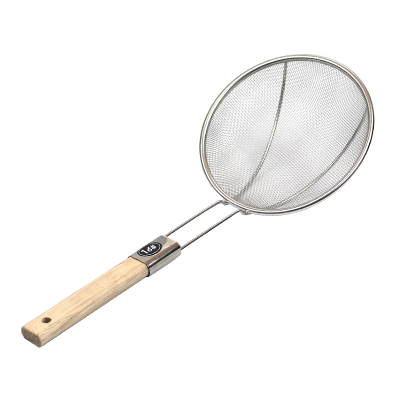 18cm stainless steel close-mesh wooden handle strainer, large kitchen filter screen, commercial deep-frying noodle scooping, household noodle scooping with strainer