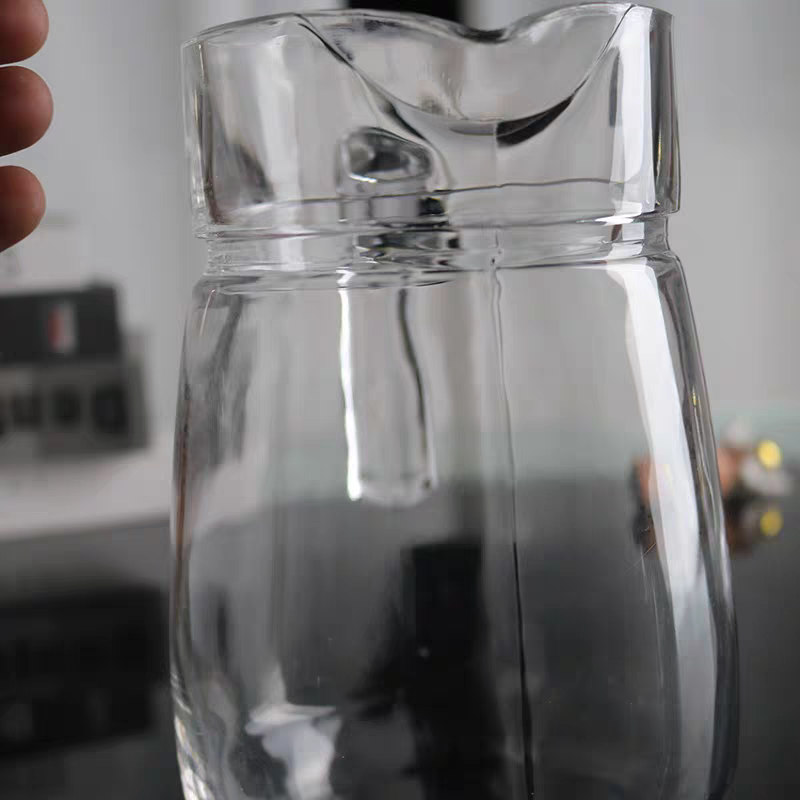 1.6L household large-capacity glass thickened large-belly cold water cup, cooling water bottle, juice juicer, cold water bottle, juicer Item Picture