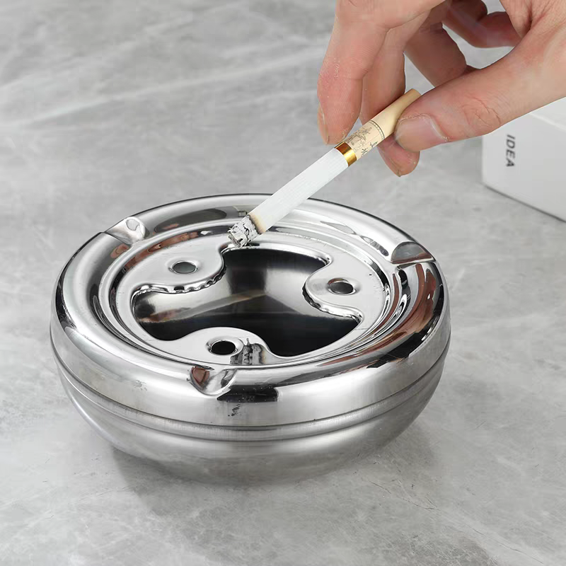 16cm飞碟烟灰缸酒店家用不锈钢烟灰缸网吧家居客厅金属加厚大号防摔个性烟缸防风白底实物图
