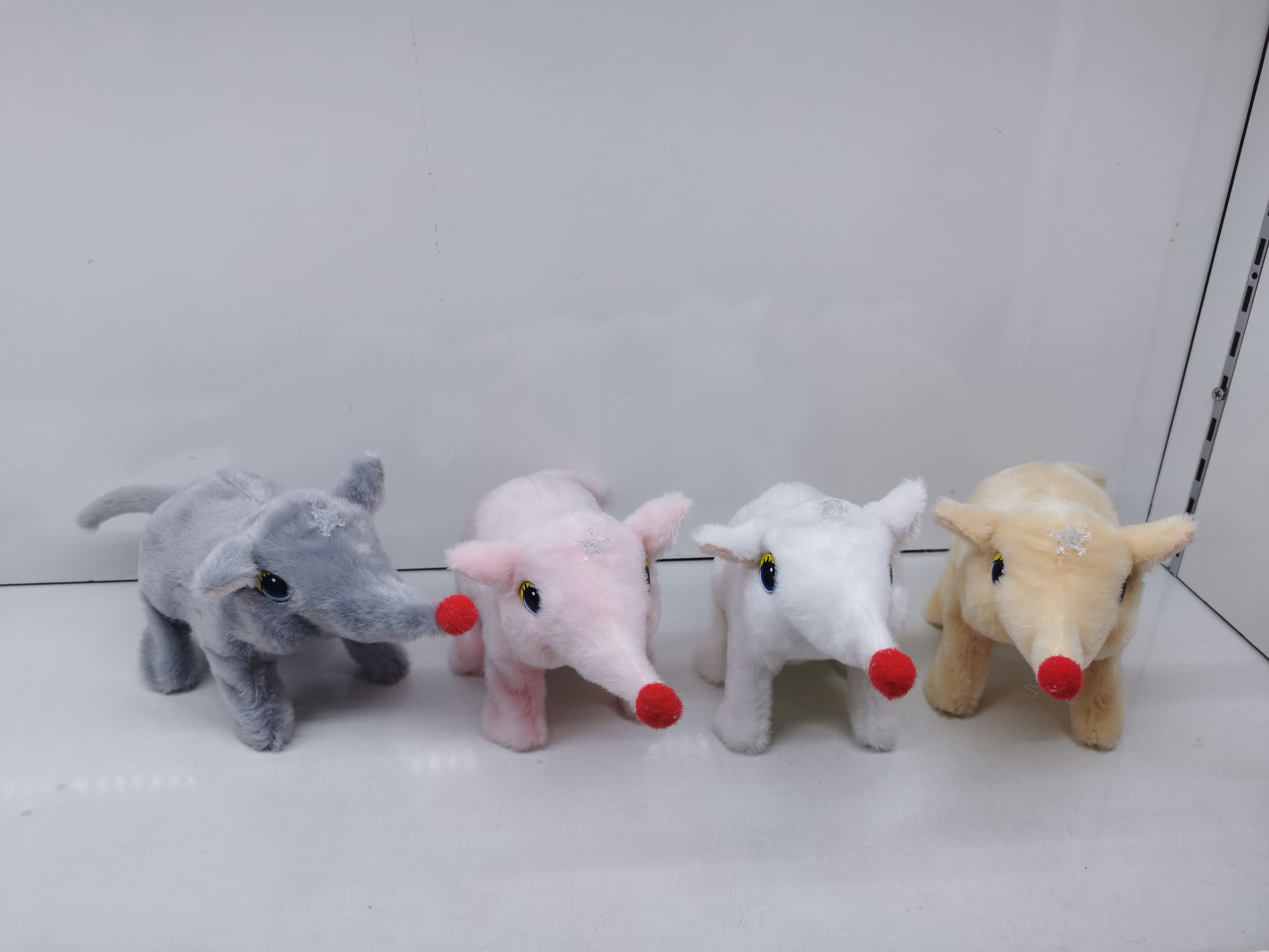 The 2025 new cute plush electric lighted little mouse children's simulation toy can walk, move and cry