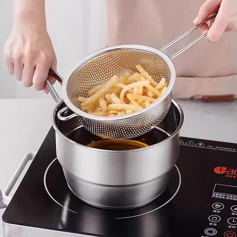 The hand-held sieve, stainless steel large strainer, frying basket, flour cooking basket, strainer, vegetable cooking basket details Picture