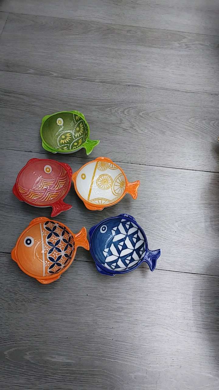 Ceramic seasoning plates, fish-shaped small flavor plates, vinegar plates, new ceramic small plates, fish-shaped small bowls, fish-shaped seasoning plates, fish-shaped tableware Item Picture