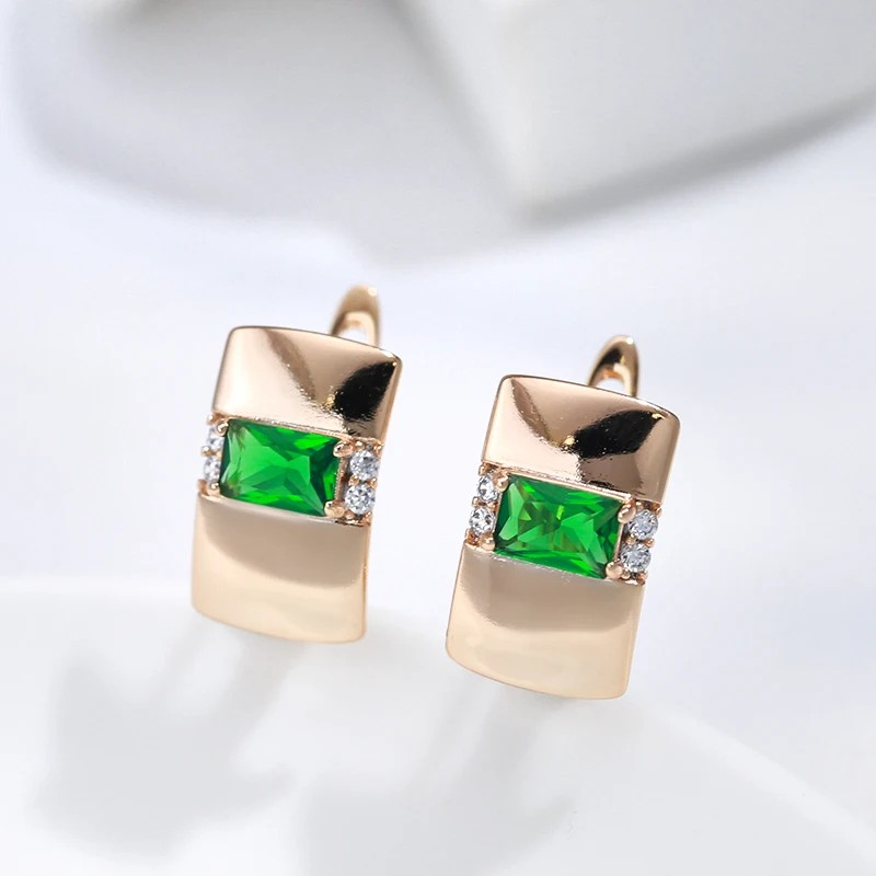 珍珠耳环烧焊锆石耳环时尚耳饰优雅设计女士饰品潮流搭配