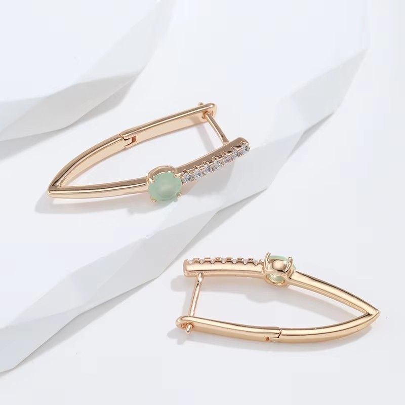 珍珠耳环烧焊锆石耳环时尚耳饰优雅女性饰品简约设计潮流配饰