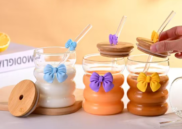New fashionable high borosilicate water cup, straw glass cup, heat-resistant silicone sleeve water cup, home good item, girl's heart flower tea cup, juice cup, milk cup, office and home high appearance level transparent glass handicraft explosion-proof water cup, 400ml detail image 2