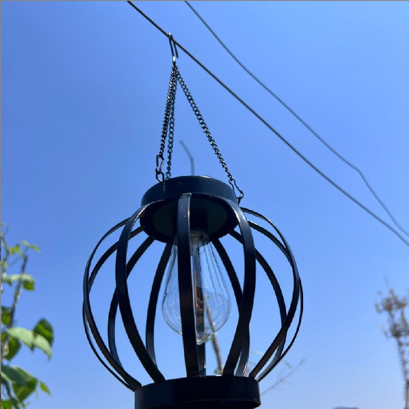 Solar-powered iron lanterns, retro net chandeliers, outdoor garden and courtyard decorations, hollowed-out lanterns, super bright details Picture