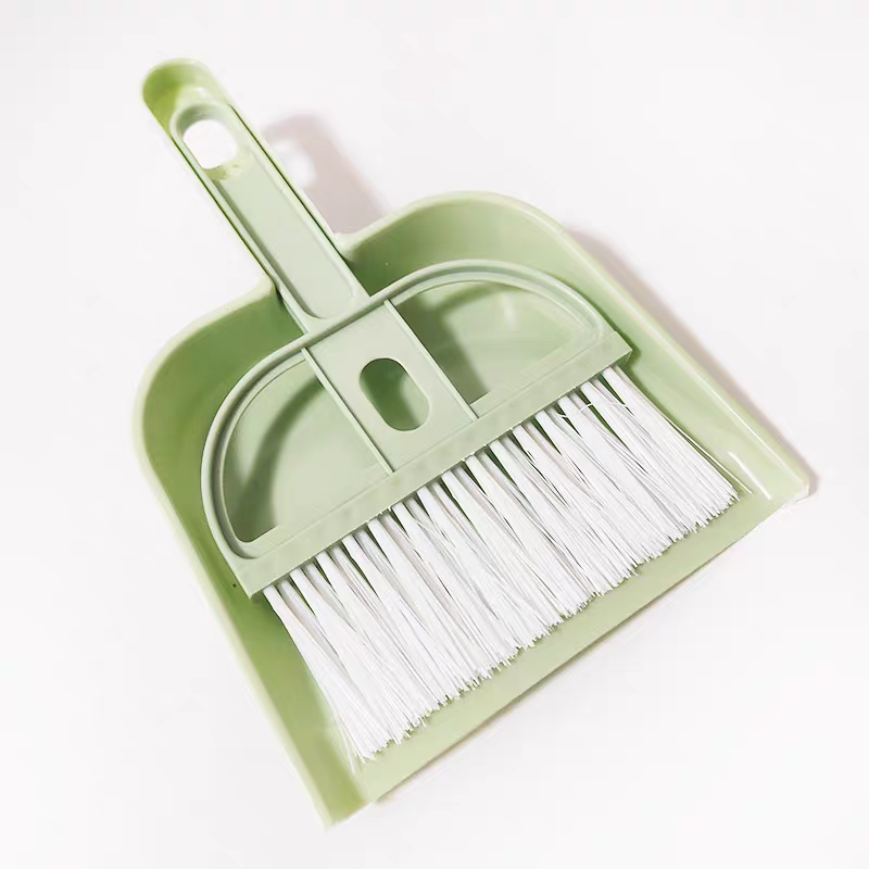 Mini cleaning brooms, pet cage cleaning tools, sweeping bedding, urine sand bath sand, hamster and golden silk bear supplies detail image 2