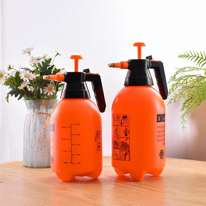Two-liter flower watering and disinfection spray bottle, household pneumatic spray bottle, household garden spray bottle, sprayer bottle, large and small spray bottle