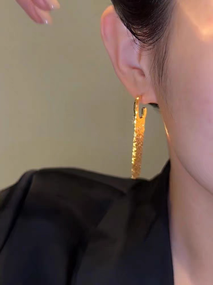烧焊锆石耳环 时尚百搭耳饰 精致小巧饰品 简约设计优雅气质白底实物图