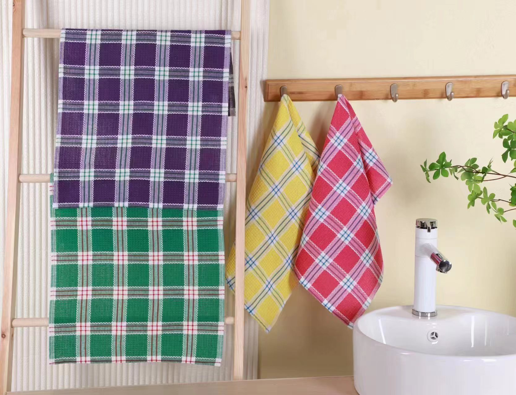 Tea towel 38*64, made of carefully selected cotton with various patterns and strong water absorption Application Scenario