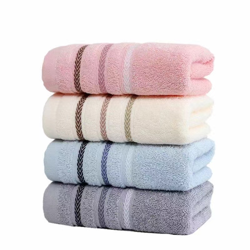 Towels are absorbent and do not shed easily when adults wash their faces. Face towels and bath towels for student dormitories Item Picture