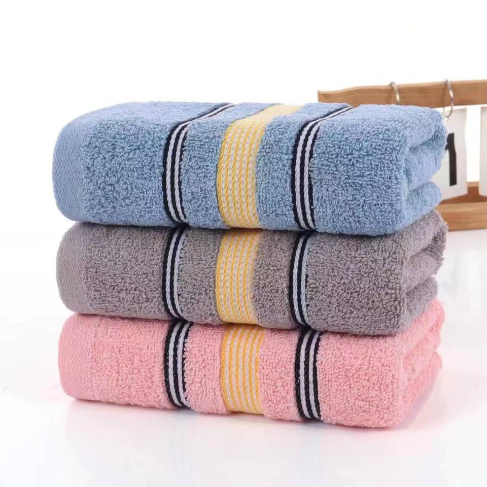 Towels are absorbent and do not shed easily when adults wash their faces. Face towels and bath towels for student dormitories Application Scenario