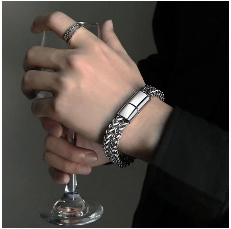 New titanium steel men's bracelet from Europe and America, stainless steel double-row square chain magnetic buckle bracelet Specification image