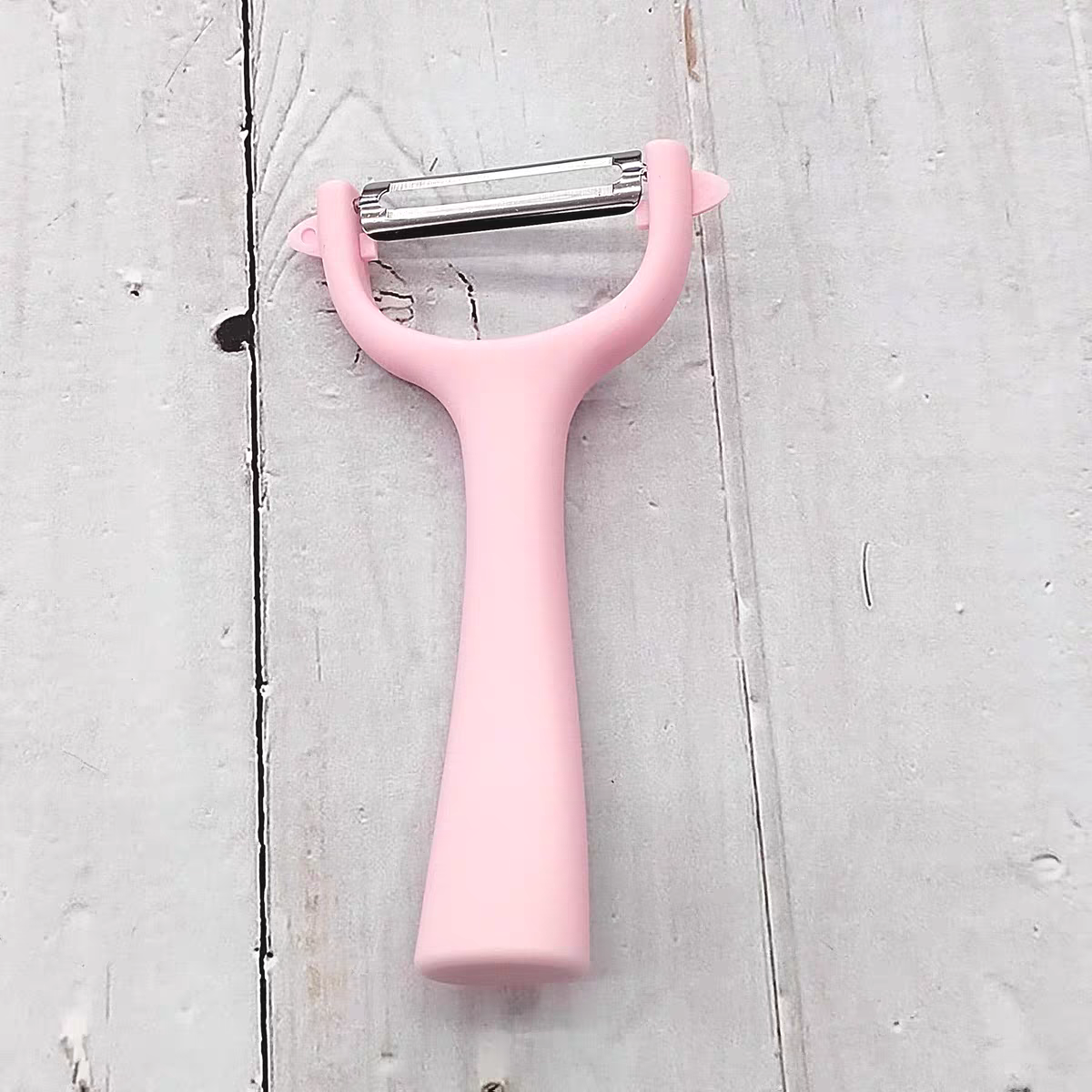 Stainless steel peeler for fruits and vegetables, Jinda Rimei fruit and vegetable peeling and shredding, multi-purpose fruit peeling and shredding knife Application Scenario