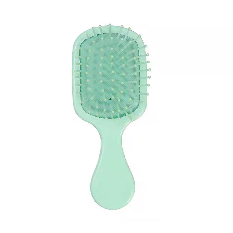 Square mini air cushion comb, massage comb, durable small comb, women's airbag comb, portable comb Application Scenario
