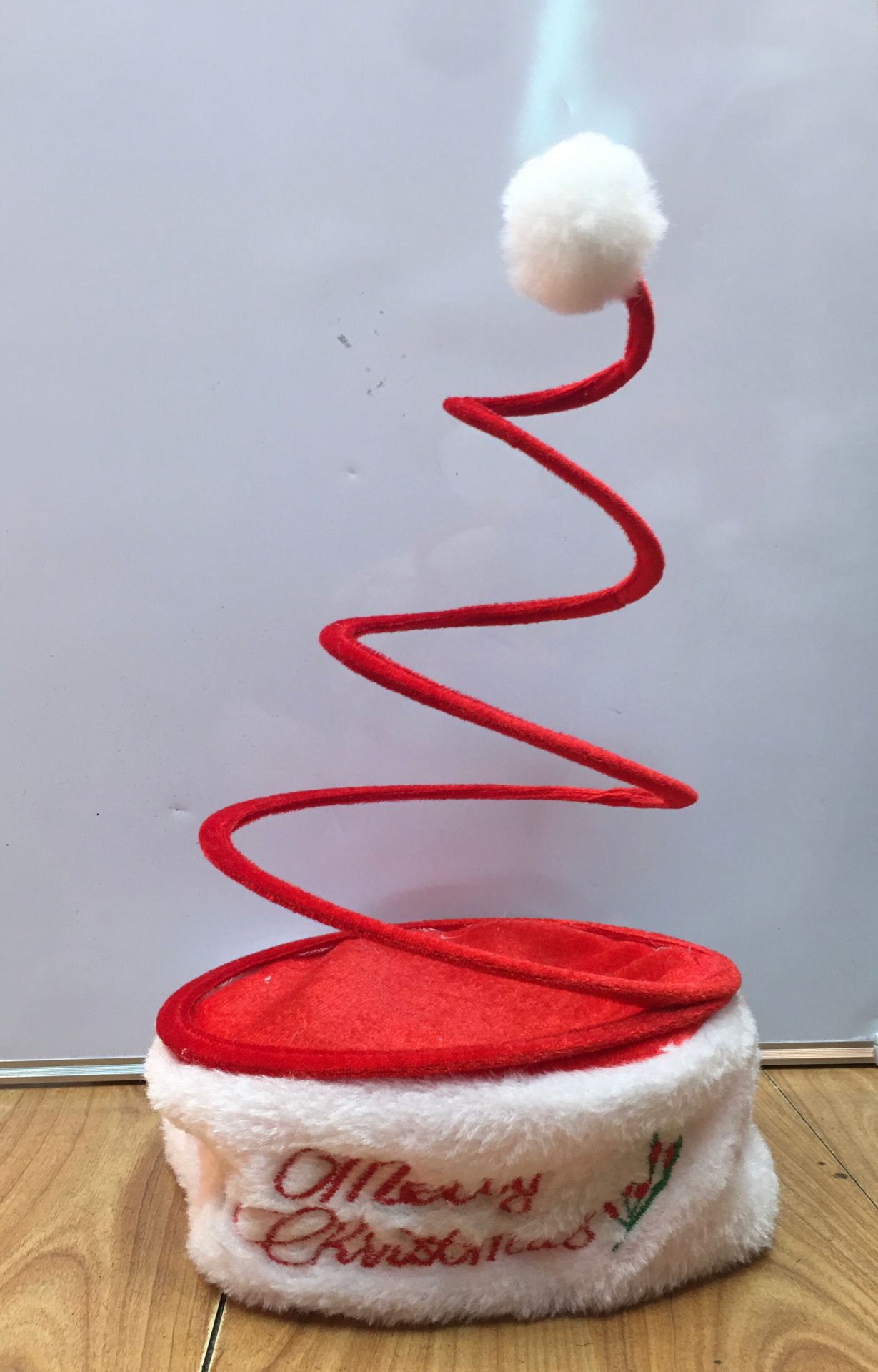 Factory direct sales of spring hats, Christmas hats, Christmas decorations, and pom-pom Christmas hats as gifts details Picture
