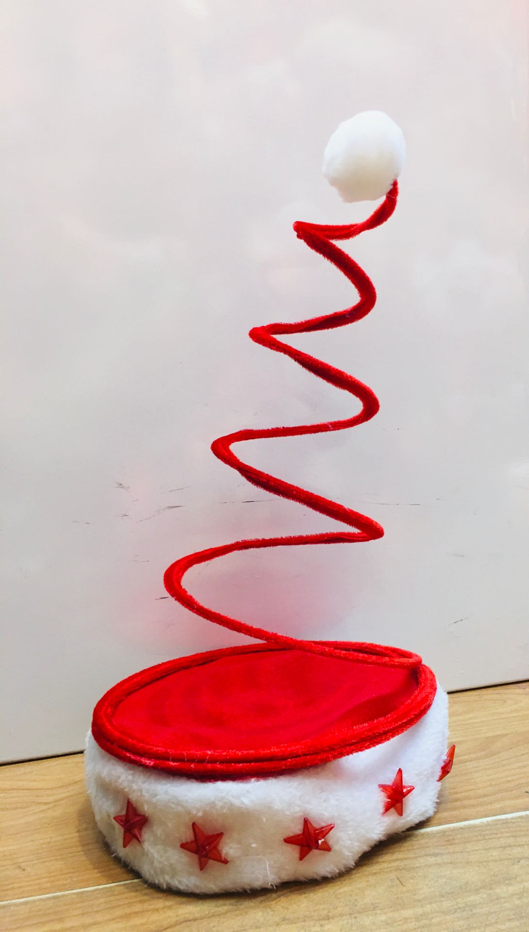 Factory direct sales of spring hats, Christmas hats, Christmas decorations, and pom-pom Christmas hats as gifts Specification image
