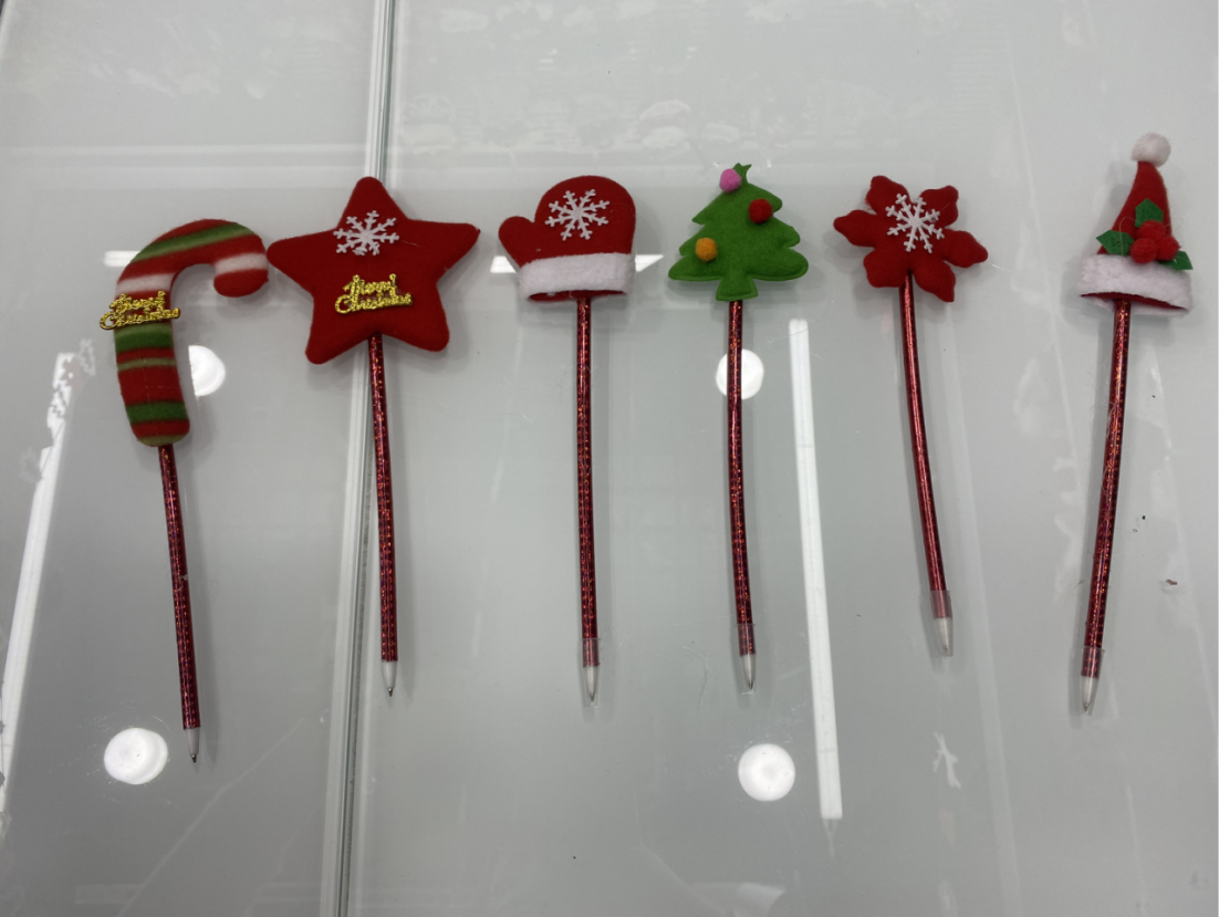 Christmas cute cartoon creative gel pen, learning reward, office welfare, window display, desktop decoration