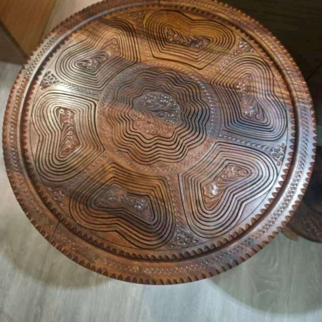 巴基斯坦手工艺品变形果篮桌子特色产品纯手工阔叶黄檀产品图