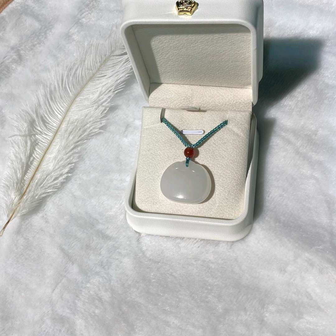 原价680元天然金丝玉挂件平安扣礼品礼物项链饰品白底实物图