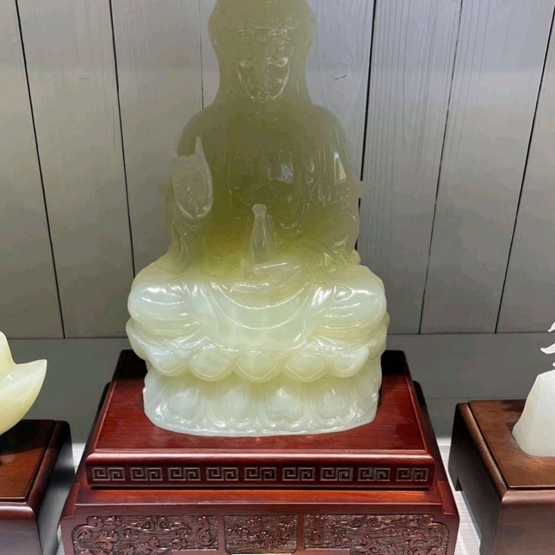 观音玉石摆件送领导送朋友，观音管硬，平平安安，升官发财