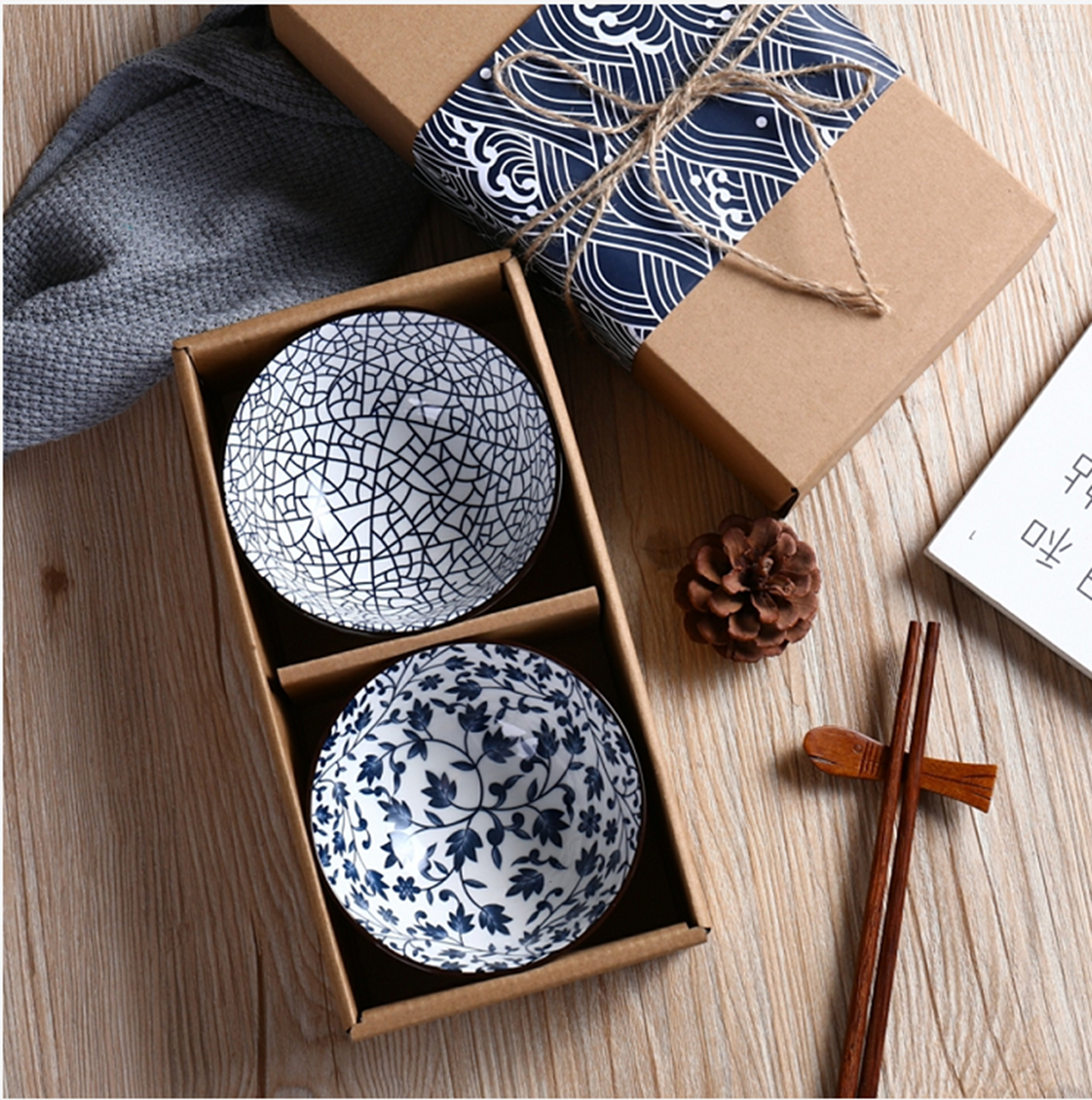 2 bowls - Blue and white mixed color Japanese Box QH-2B
