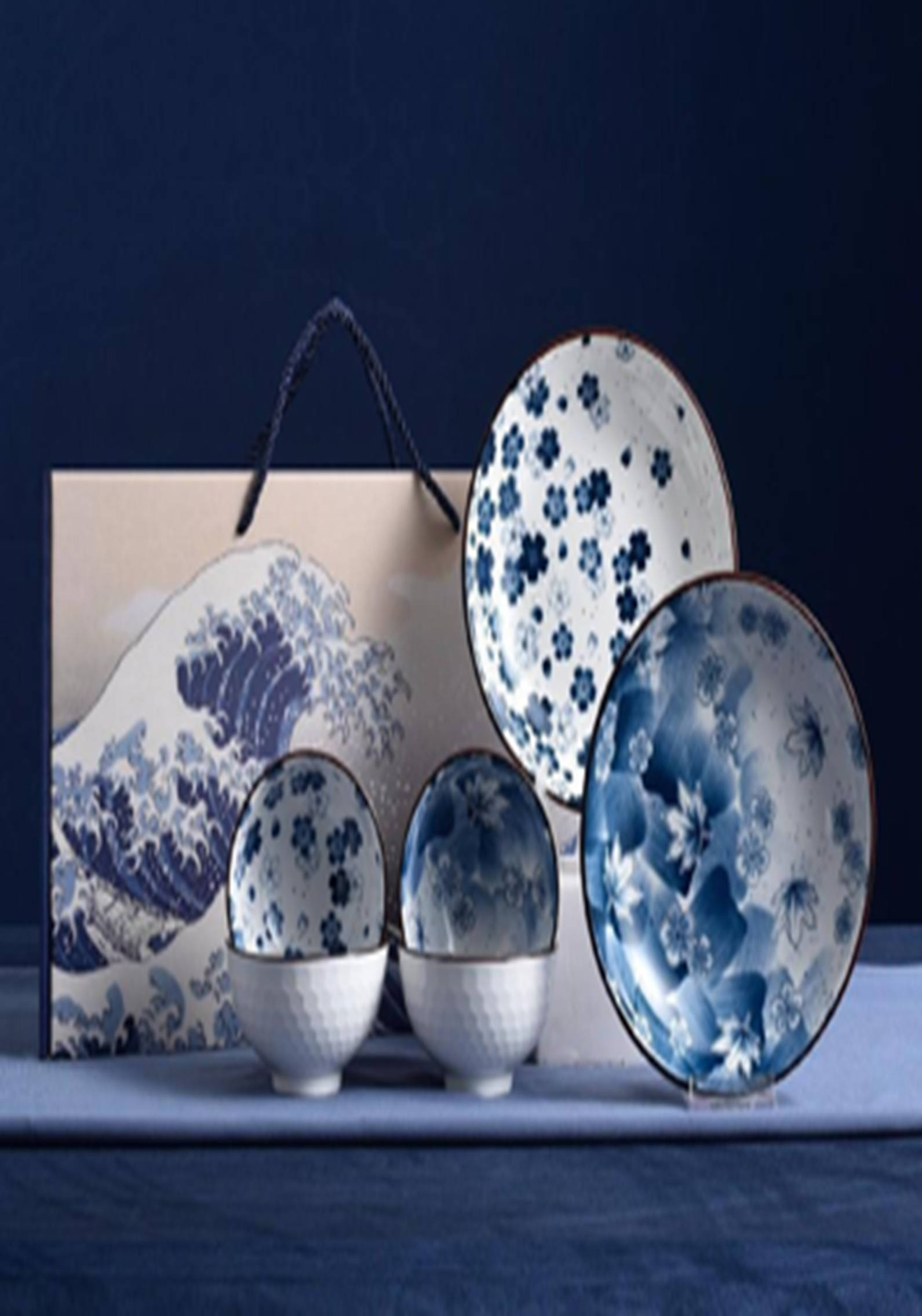 Kanagawa Blue Painting Four Bowls and Two Plates SNC-076804.PP