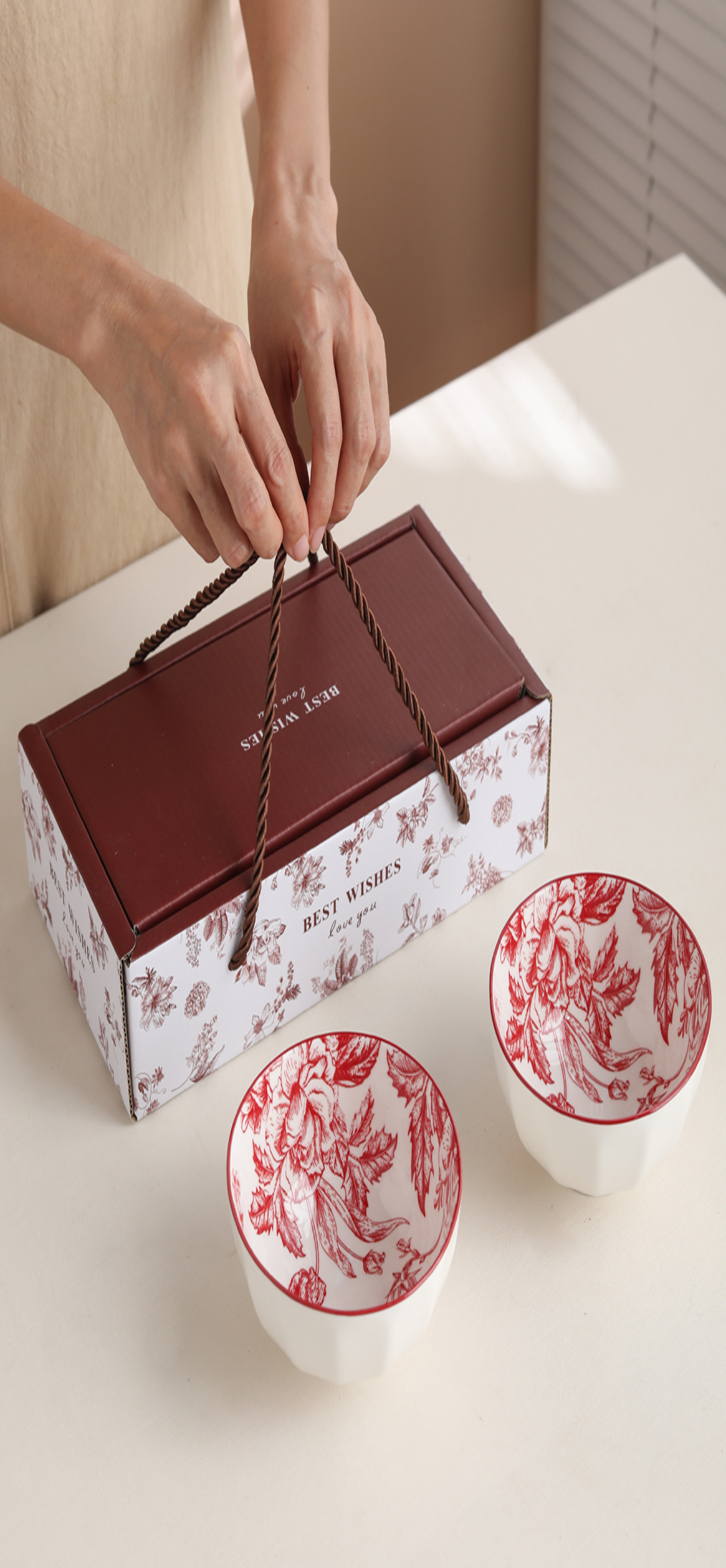 "Flowers in Full Bloom, Two Bowls of Red FHSJH-02