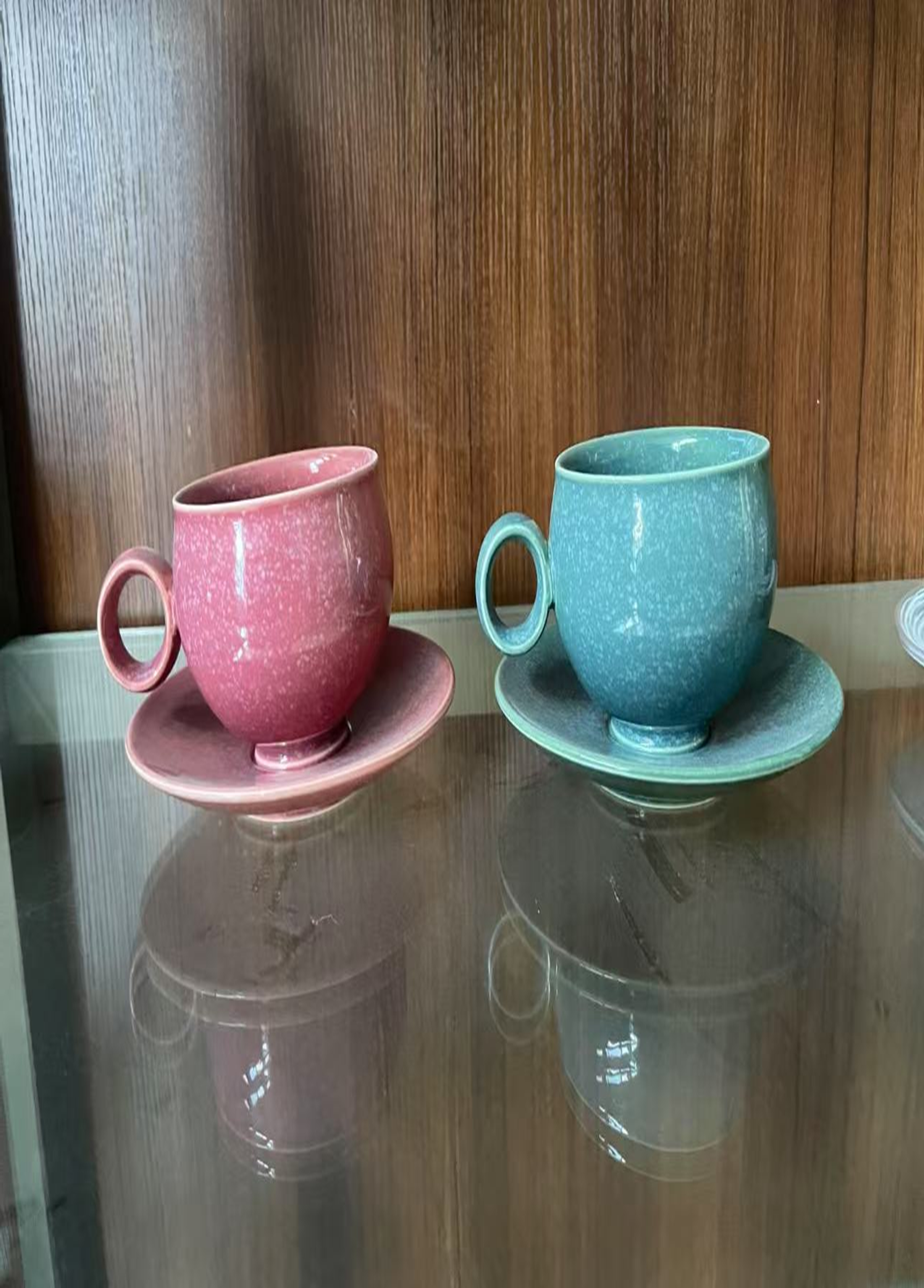 Vaso y plato en forma de huevo verde malaquita, dan fuchsia MC-004