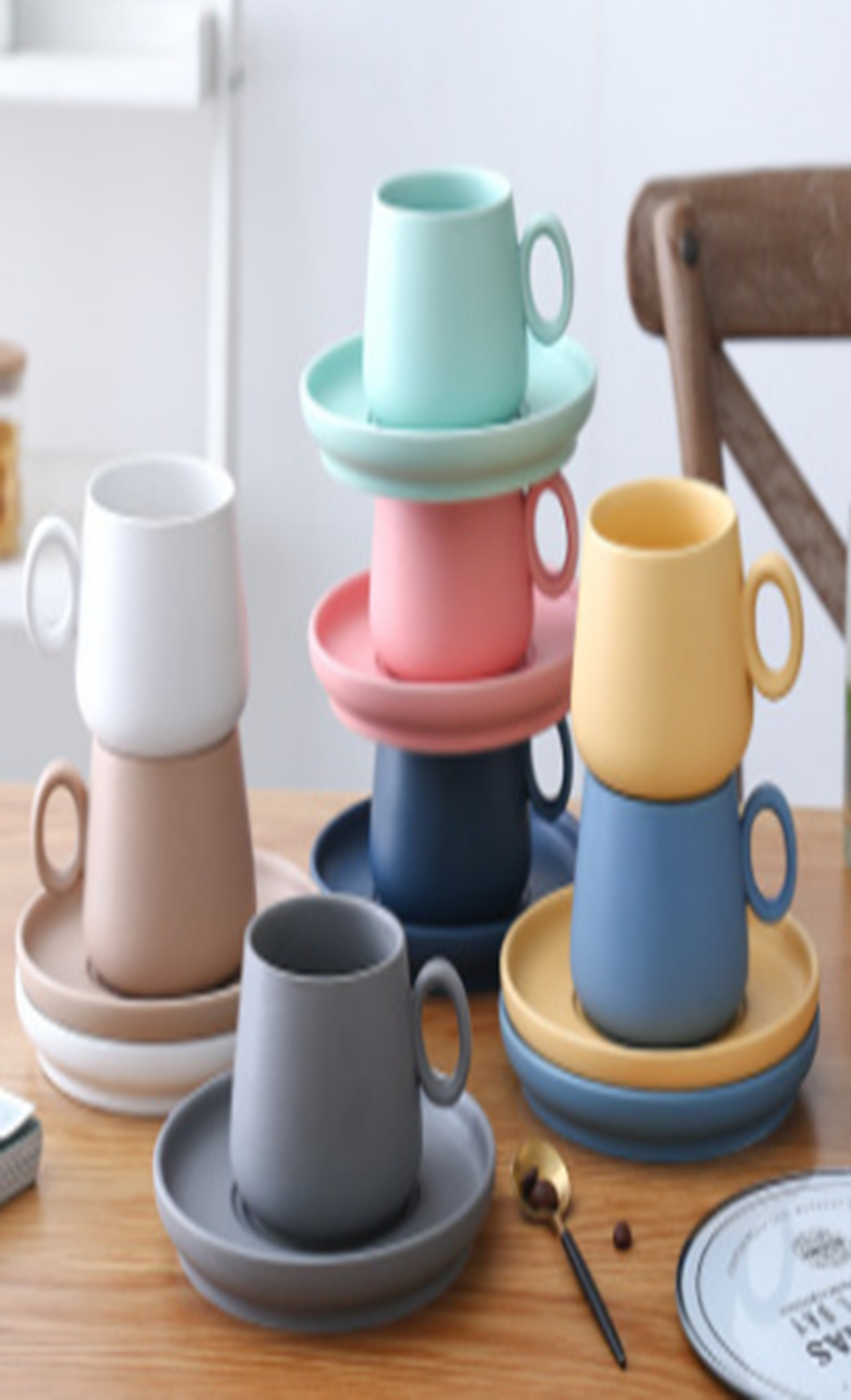 Big-bellied cups and plates in pink/brown/yellow/white/dark blue/green/dark blue/gray GM002