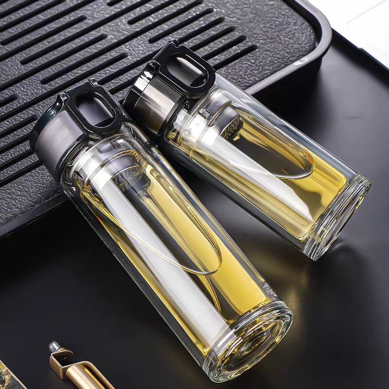 3077-360ml high-end tea-water separation cup, double-layer glass heat-insulating tea brewing cup, men's and women's water cup, portable Application Scenario