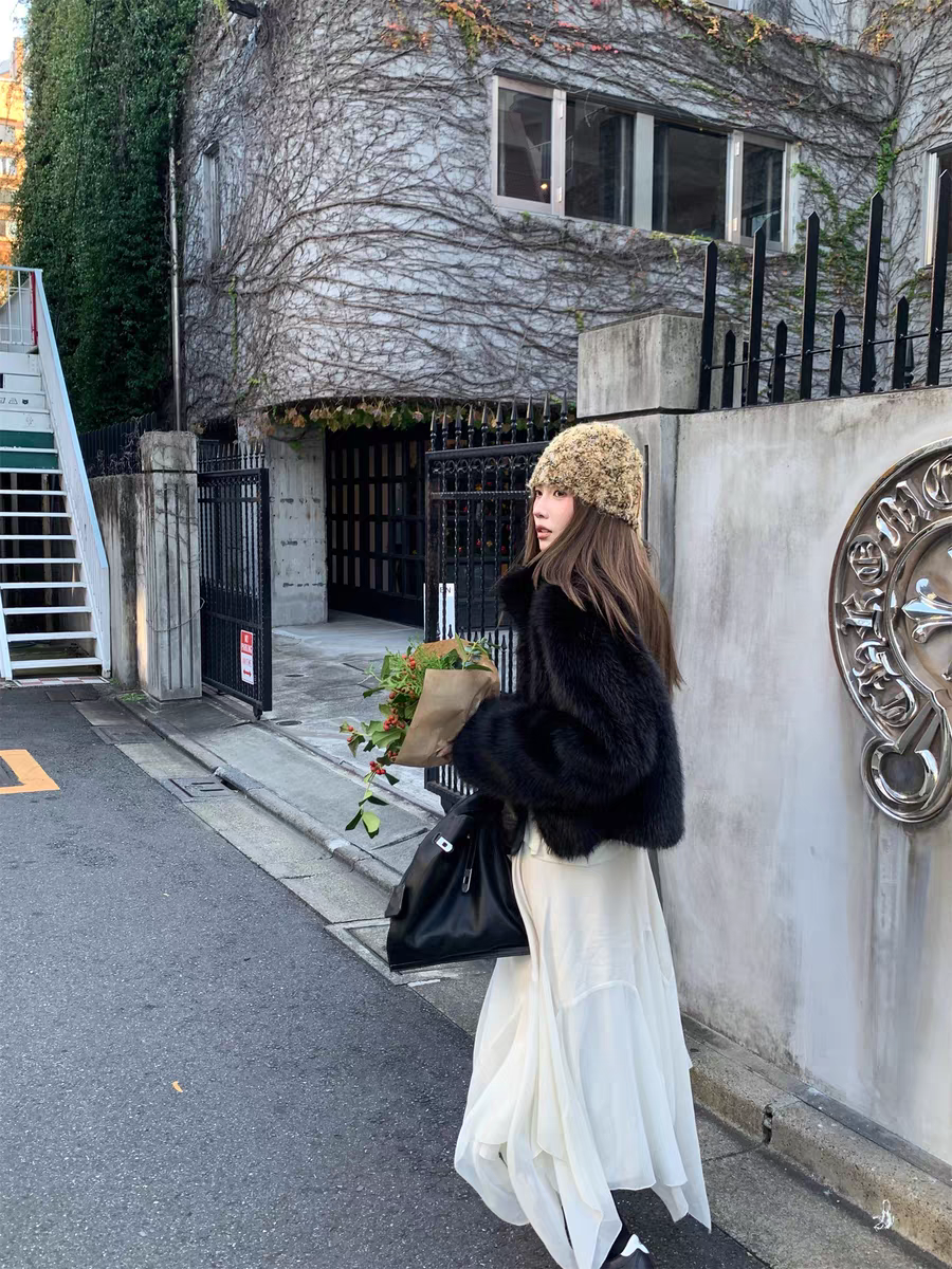 外套女秋冬中长款皮毛一体大衣水貂绒皮草2025新款v领小香风上衣