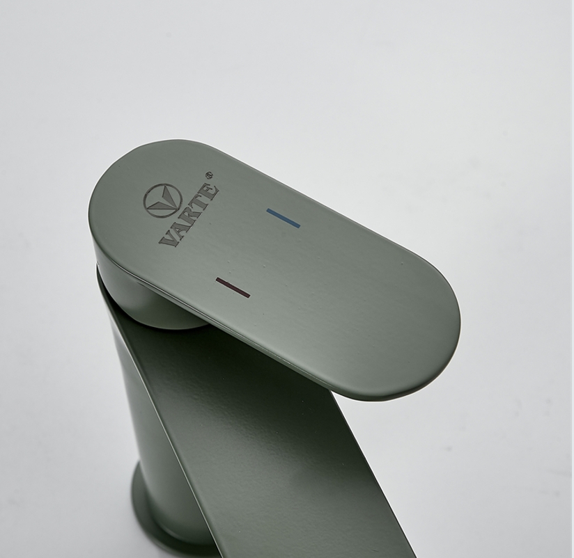 水龙头/筋膜枪/龙头/洗手盆台上盆/纯铜水龙头细节图