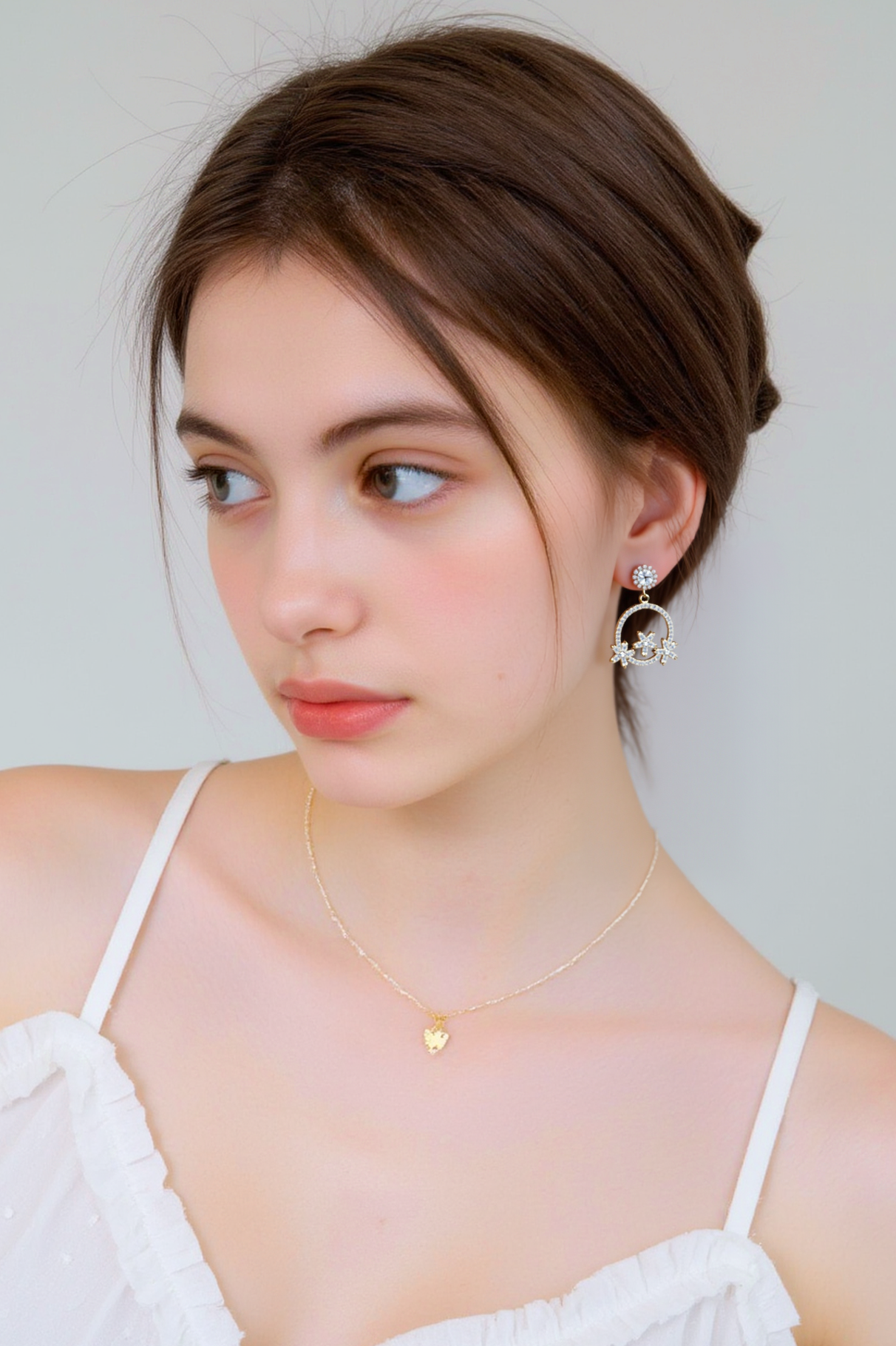 Xuhui brand exquisite and light luxury copper plated with real gold and zircon inlaid 925 silver needle small fragrance style fashionable and elegant stud earrings full figure