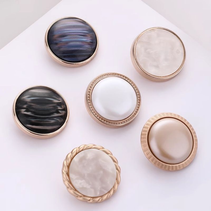 Pearl button high-end tops, coats, cardigans, cashmere sweaters, clothes, high-end decorative button accessories in stock details Picture