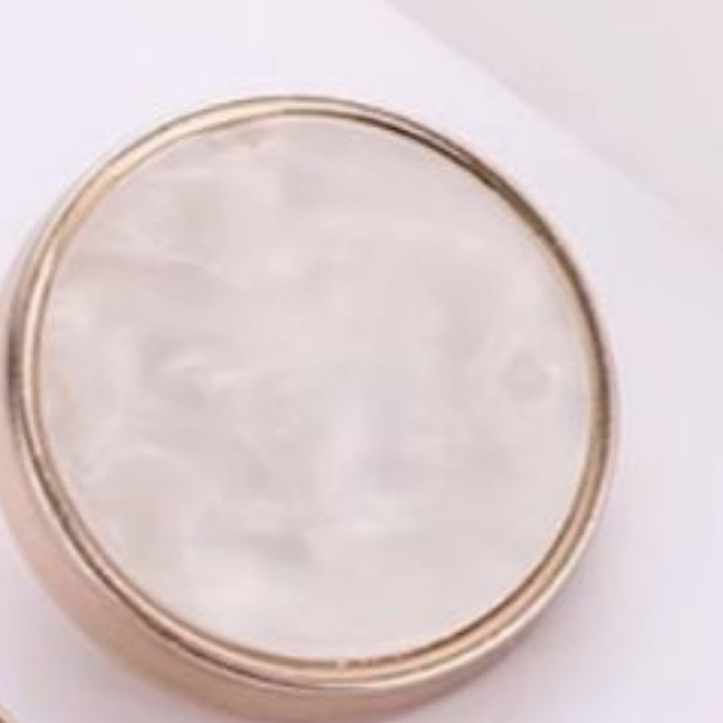 Pearl button high-end tops, coats, cardigans, cashmere sweaters, clothes, high-end decorative button accessories in stock Application Scenario
