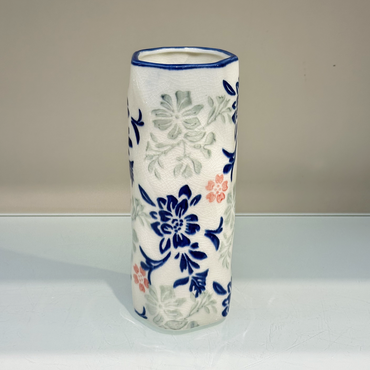 Export new high-end retro Chinese blue and white porcelain ceramic vase handicrafts, living room TV cabinet ornaments, dining room entrance table dried flower decorative ornaments Specification image