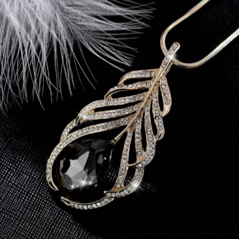 时尚OL短款项链百搭服饰配饰挂件五瓣花水滴项链