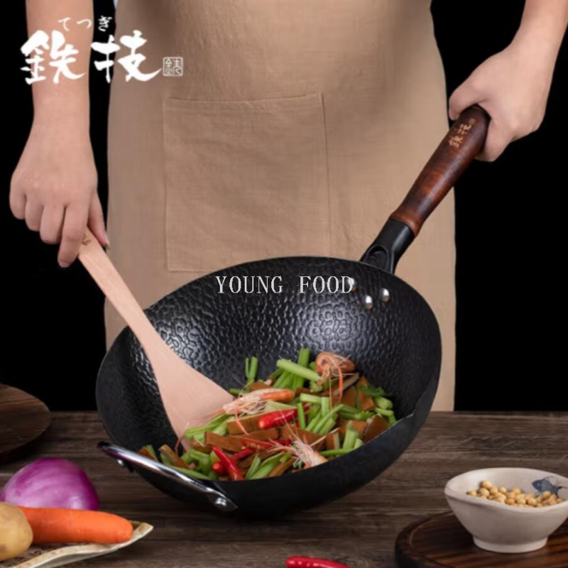 包邮日本原装进口厨具铁枝锅 高纯铁锅单耳锅33CM 带礼盒+木锅盖