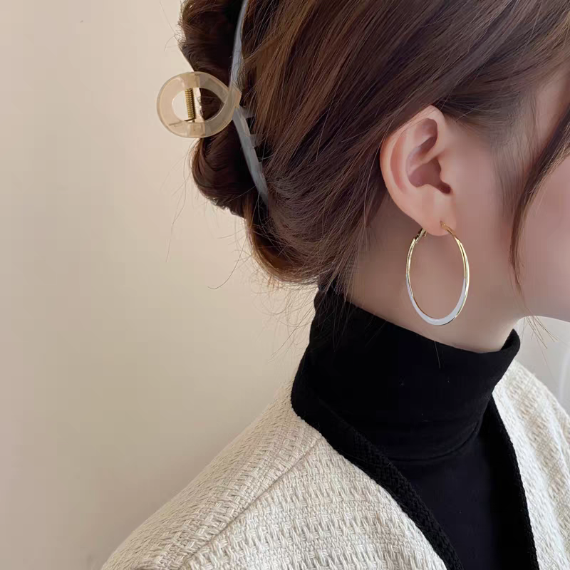 European and American style, oil-dripping large ear rings, feminine elegance, high-end appearance, small earrings, light luxury earrings detail image 2