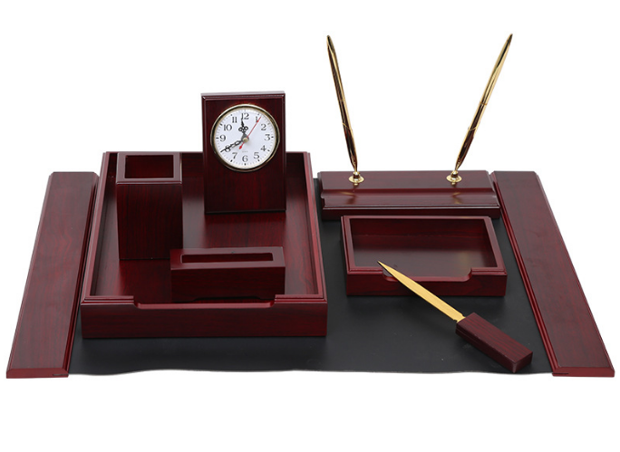 办公台座，文件夹，裁纸刀，笔插