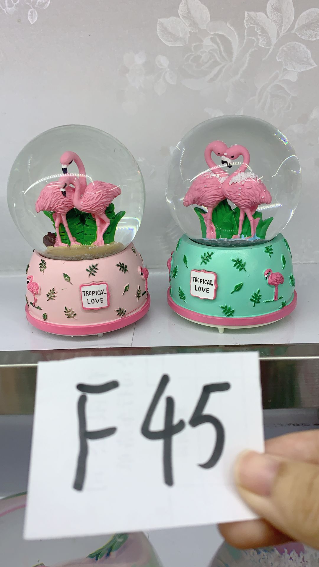 树脂水晶球带灯带音乐玻璃情侣摆件 礼品 粉色情侣混装 闺蜜儿童同学毕业送礼  生日礼物  毕业礼物