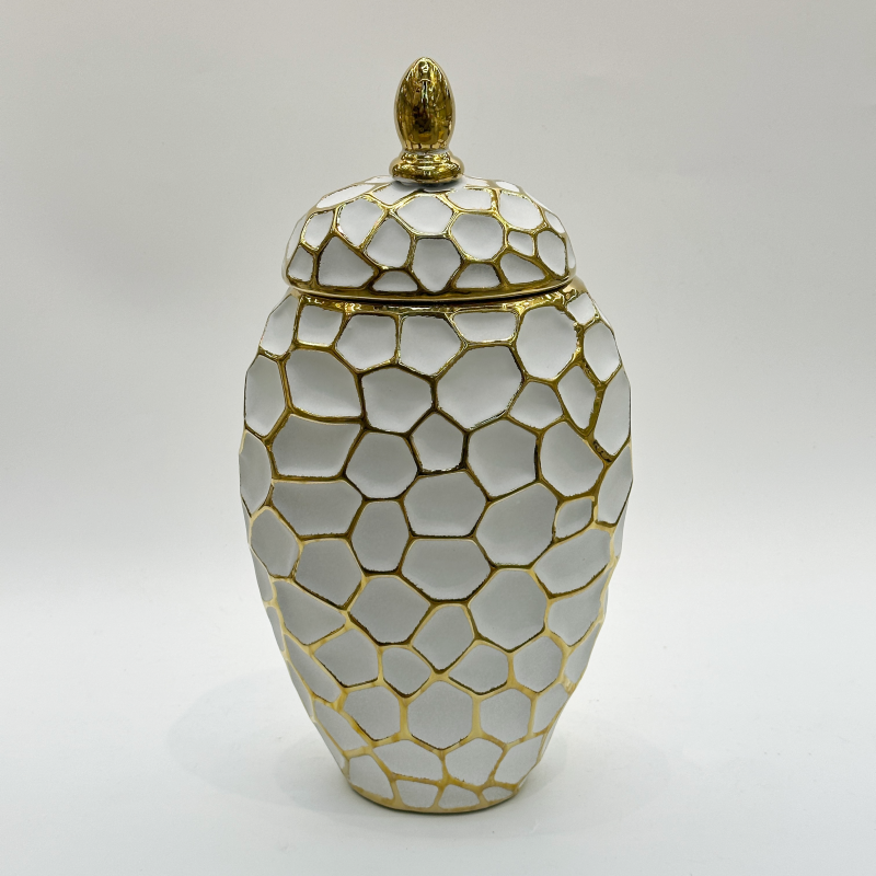 New high-end retro Chinese ceramic vase handicrafts, living room TV cabinet ornaments, dining room entrance table, dried fresh flower decorative ornaments, light luxury decorative ornaments, flower art, living room dining table ornaments, realistic flower arrangement pottery Application Scenario