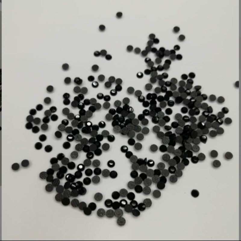 SS6双面黑色玻璃烫钻