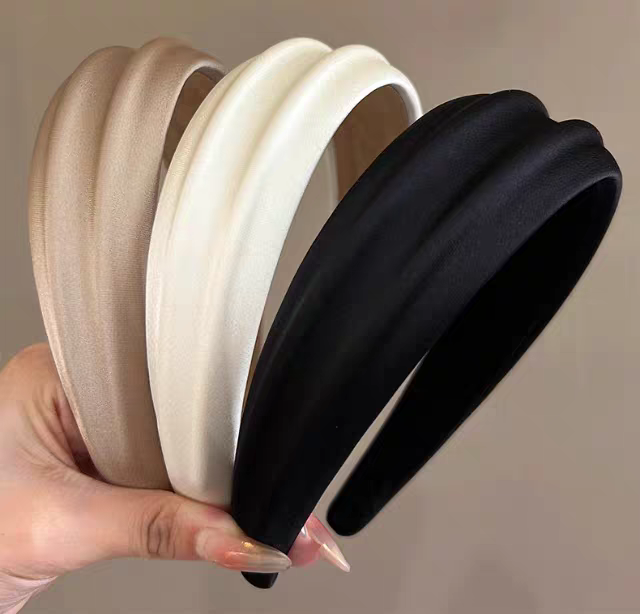The 2025 new high-end, stylish and fashionable hair band is a must-have for the top of the head, a women's headband, a hair clip, a hair tie and a hair accessory Item Picture