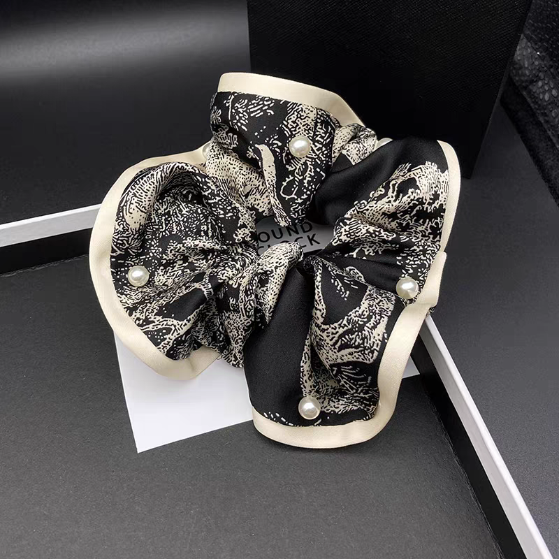 New Chinese-style ink-wash painting satin hair accessory, women's hair tie, hair rope, ponytail, rubber band, large intestine hair band, headwear and hair flower detail image 10