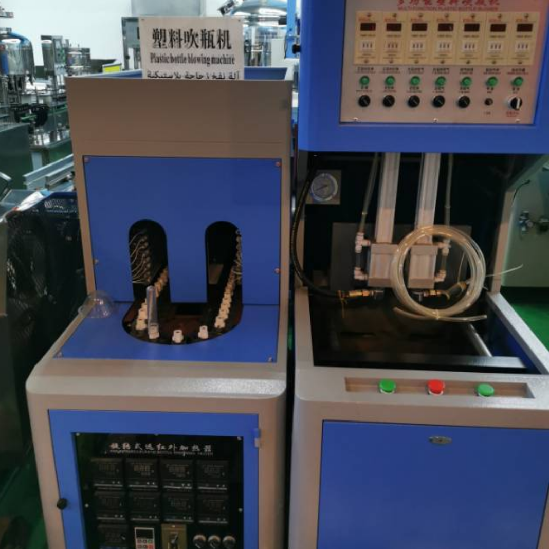 塑料吹瓶机2025.9