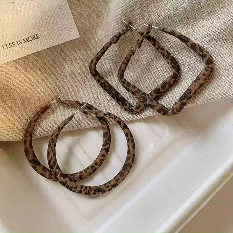 时尚饰品配件多款新款搭配创意饰品配件饰品配件新品潮流配饰多样选择