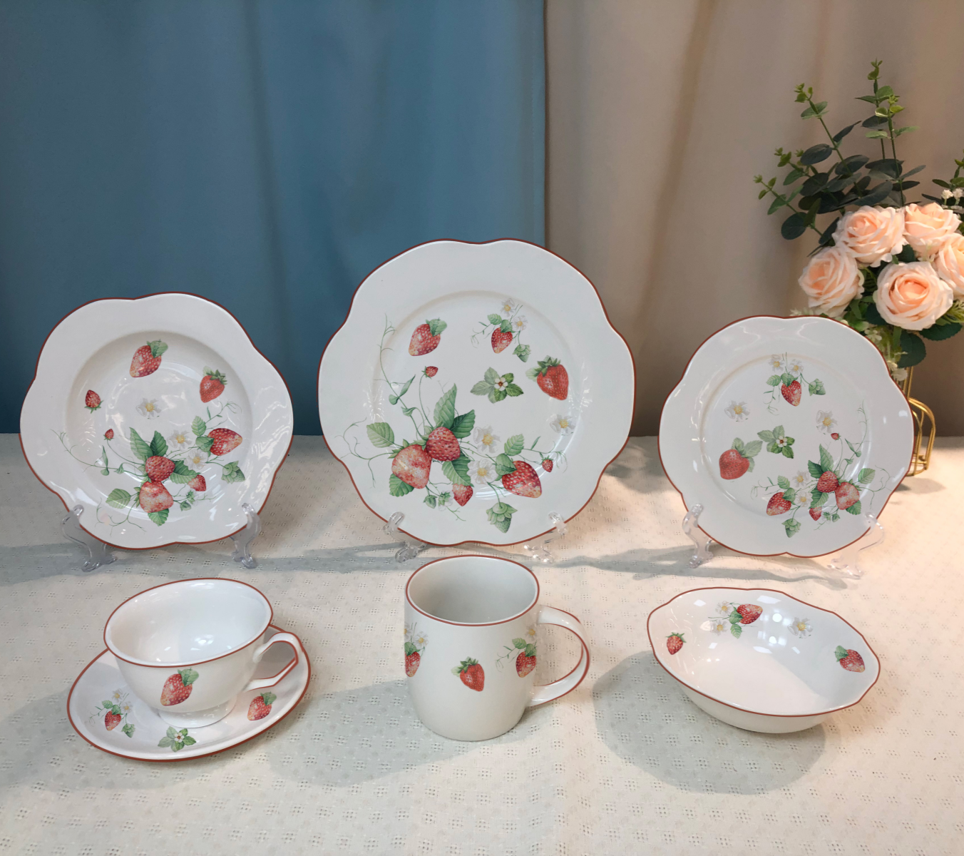 Ceramic tableware set, complete household bowls and plates, high-end tableware, ceramic plates, modern and simple style tableware set, wedding gift Item Picture