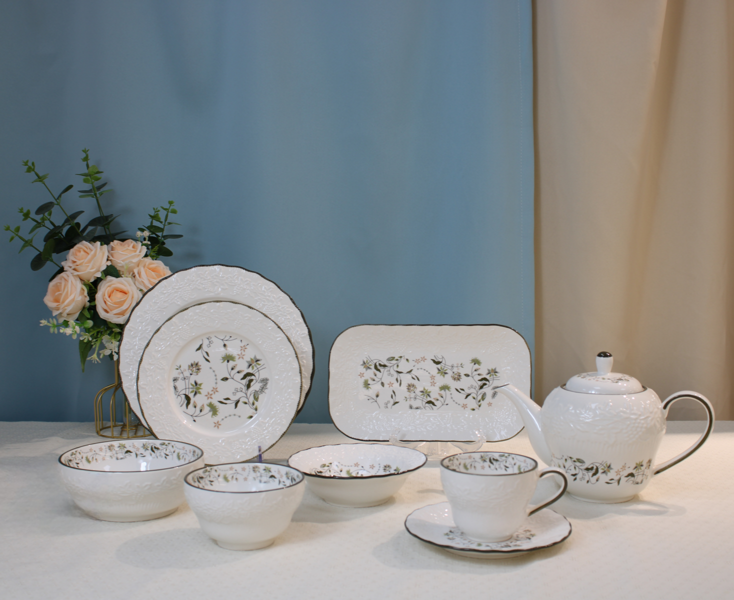 Light luxury and high appearance Water Level Manor French relief tableware set, bowls, plates, high-end tableware, housewarming and wedding gifts, modern and simple style tableware set, high-end tableware for wedding gifts, ceramic plates Item Picture